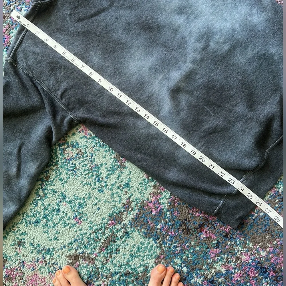 💔 Obey Lovely Hearts Sweatshirt💔 - Picture 8 of 9